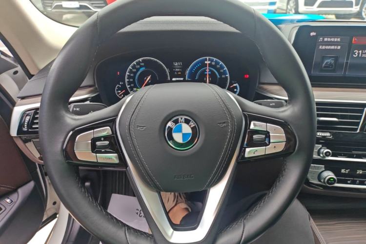 Used BMW 5 Series New Energy 2019 Updated Version 530Le Luxury Package Steering Wheel