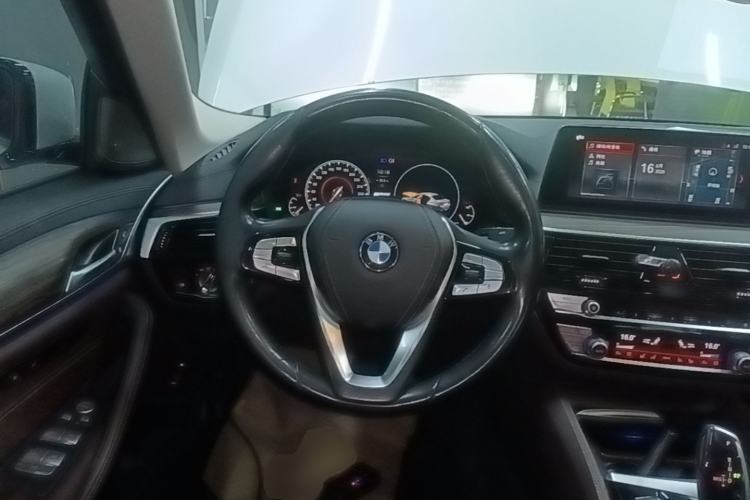 Used BMW 5 Series New Energy 2019 Updated 530Le Pioneer Edition Steering Wheel