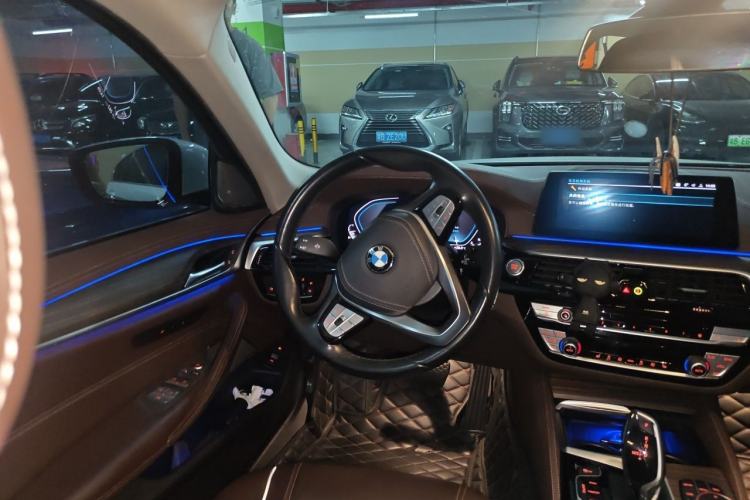 Used BMW 5 Series New Energy 2019 Updated Version 530Le Luxury Package Steering Wheel