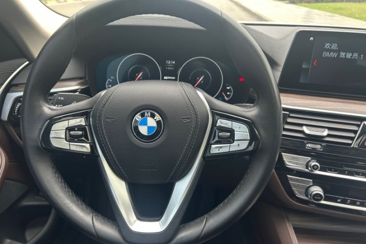 Used BMW 5 Series New Energy 2019 Updated Version 530Le Luxury Package Steering Wheel
