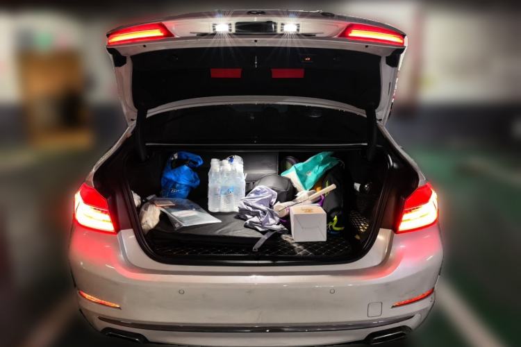 Used BMW 5 Series New Energy 2019 Updated Version 530Le Luxury Package Trunk