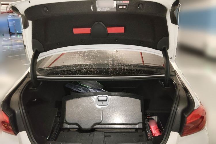 Used BMW 5 Series New Energy 2019 530Le Luxury Package Trunk