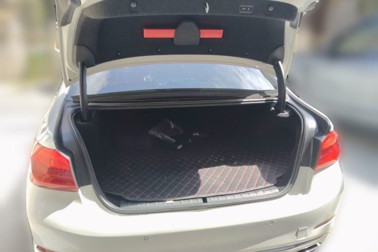 Used BMW 5 Series New Energy 2019 530Le Luxury Package Trunk