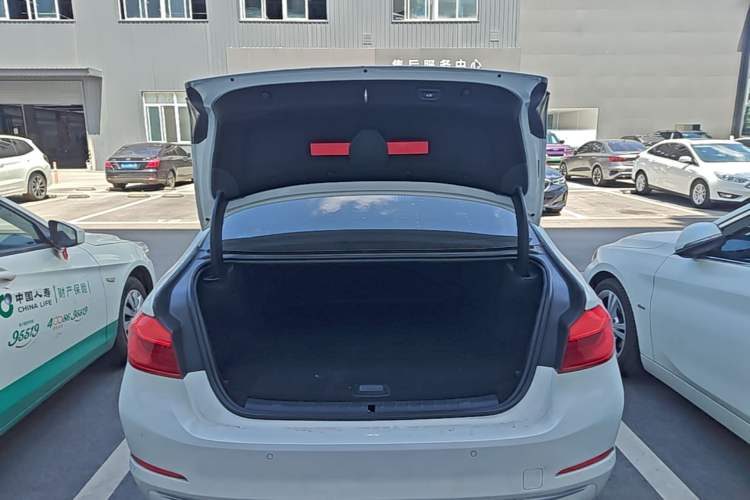 Used BMW 5 Series New Energy 2019 530Le Luxury Package Trunk