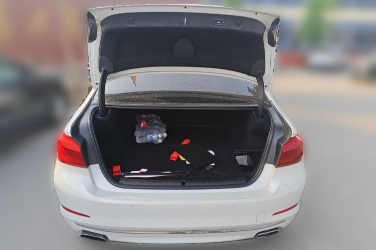 Used BMW 5 Series New Energy 2019 530Le Luxury Package Trunk