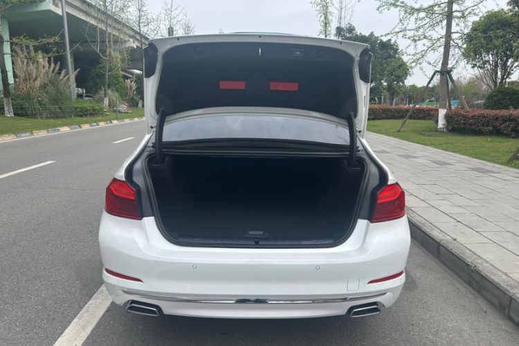 Used BMW 5 Series New Energy 2019 Updated Version 530Le Luxury Package Trunk