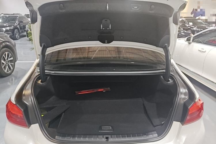 Used BMW 5 Series New Energy 2019 Updated Version 530Le Luxury Package Trunk