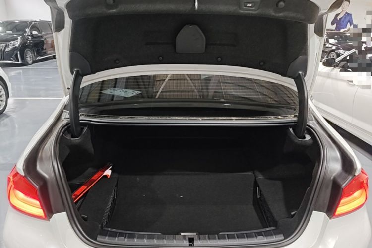 Used BMW 5 Series New Energy 2019 Updated Version 530Le Luxury Package Trunk