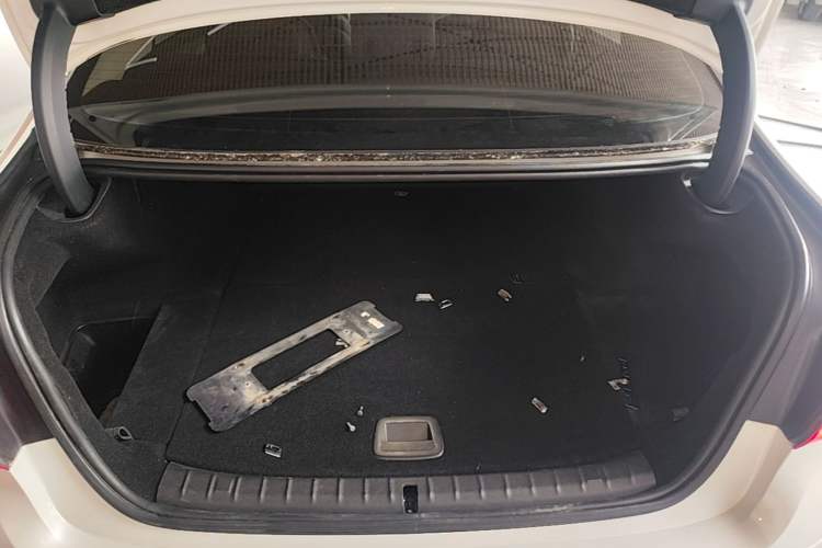 Used BMW 5 Series New Energy 2019 530Le Luxury Package Trunk