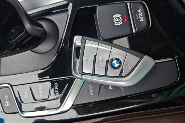 Used BMW 5 Series New Energy 2019 Updated Version 530Le Luxury Package Vehicle Key