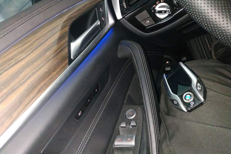 Used BMW 5 Series New Energy 2019 Updated Version 530Le Luxury Package Vehicle Key