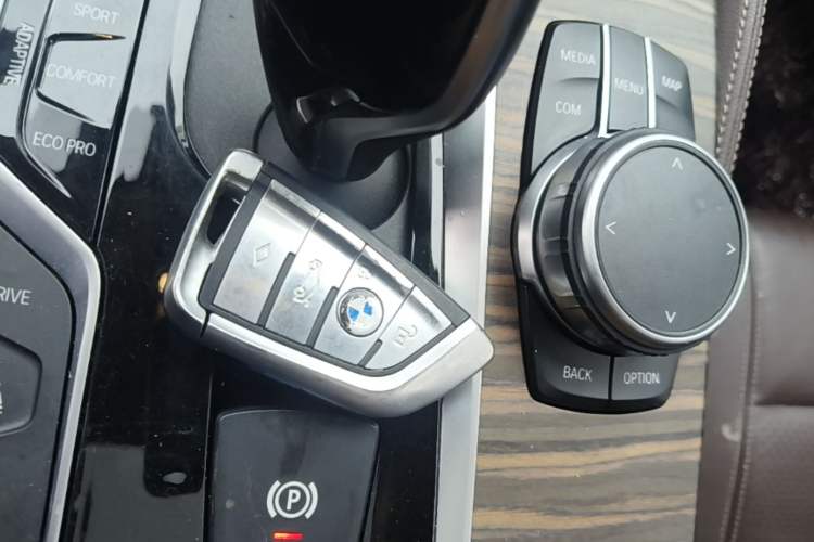 Used BMW 5 Series New Energy 2019 Updated Version 530Le Luxury Package Vehicle Key