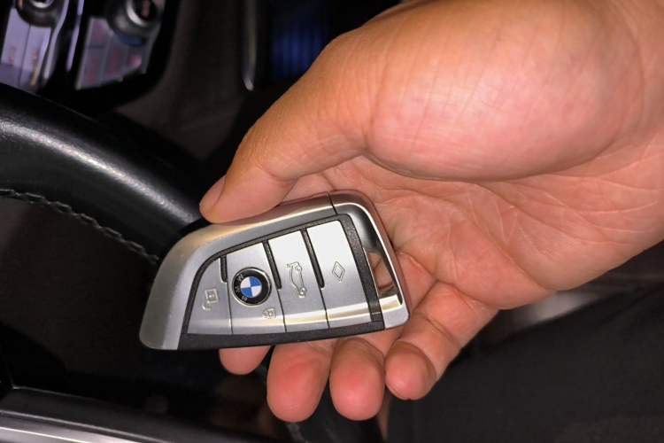 Used BMW 5 Series New Energy 2019 530Le Luxury Package Vehicle Key