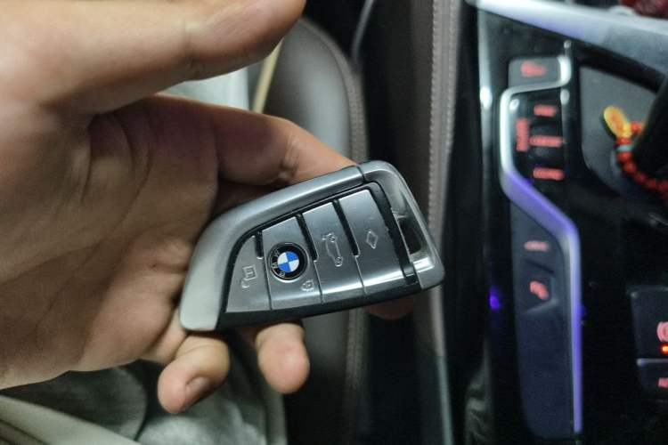 Used BMW 5 Series New Energy 2019 530Le Luxury Package Vehicle Key