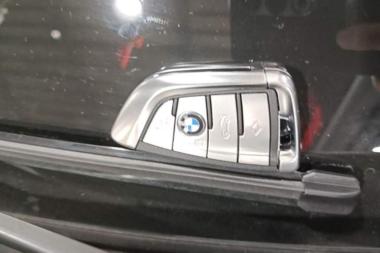 Used BMW 5 Series New Energy 2019 Updated Version 530Le Luxury Package Vehicle Key