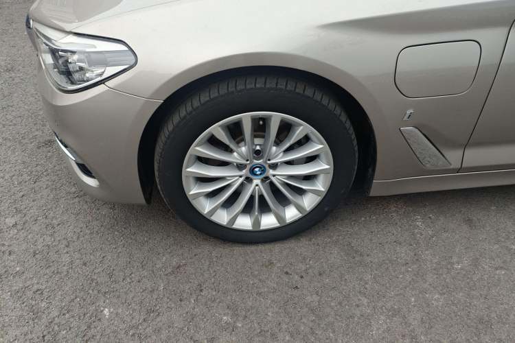 Used BMW 5 Series New Energy 2019 530Le Luxury Package Exterior 4