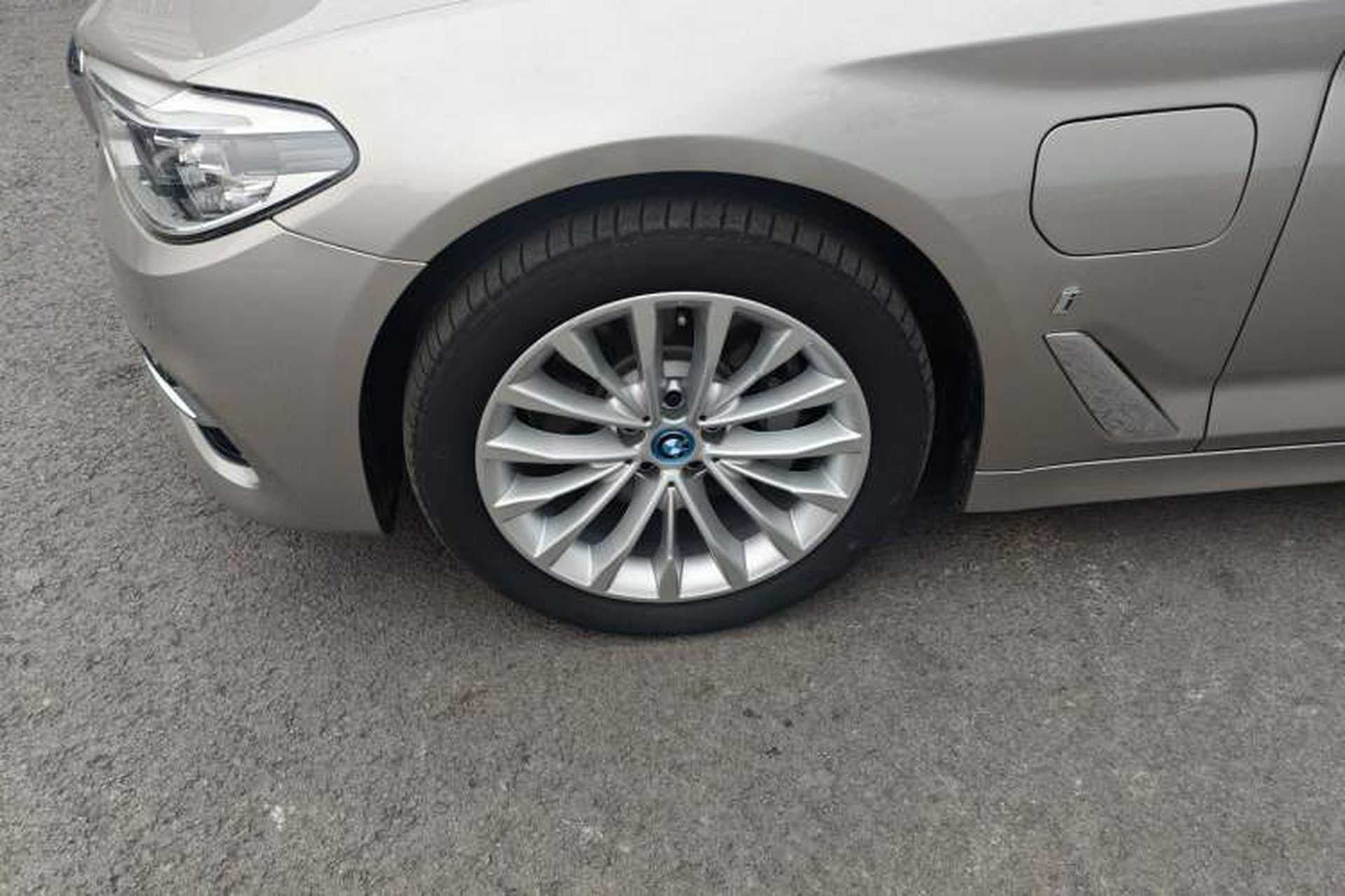 Used BMW 5 Series New Energy 2019 530Le Luxury Package Exterior 4