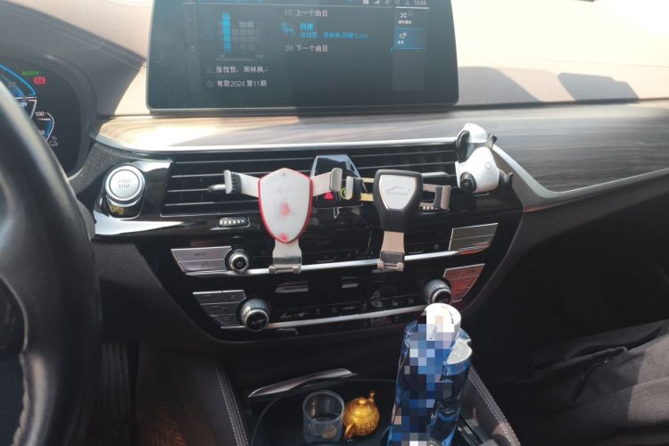 Used BMW 5 Series New Energy 2020 Mileage Upgrade Version 530Le Pioneer Edition Audio And AC Panel