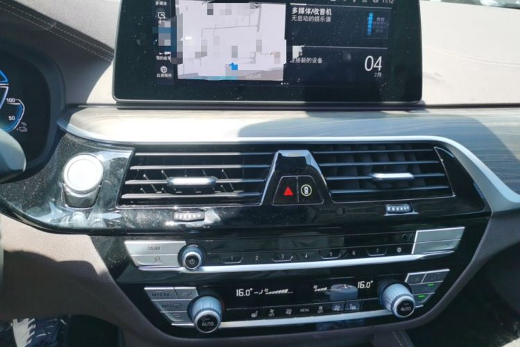 Used BMW 5 Series New Energy 2020 530Le Luxury Package Audio And AC Panel