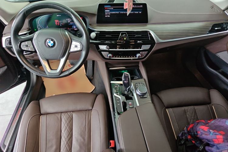 Used BMW 5 Series New Energy 2020 Mileage Upgrade Version 530Le Pioneer Edition Center Console