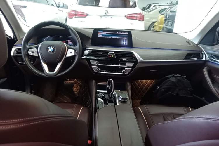 Used BMW 5 Series New Energy 2020 Mileage Upgrade Version 530Le Luxury Package Center Console