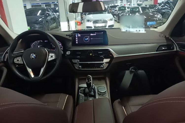 Used BMW 5 Series New Energy 2020 Mileage Upgrade Version 530Le Luxury Package Center Console