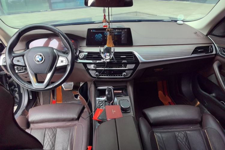 Used BMW 5 Series New Energy 2020 530Le Pioneer Edition Center Console