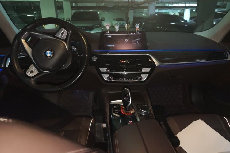 Used BMW 5 Series New Energy 2020 Mileage Upgrade Version 530Le Luxury Package Center Console