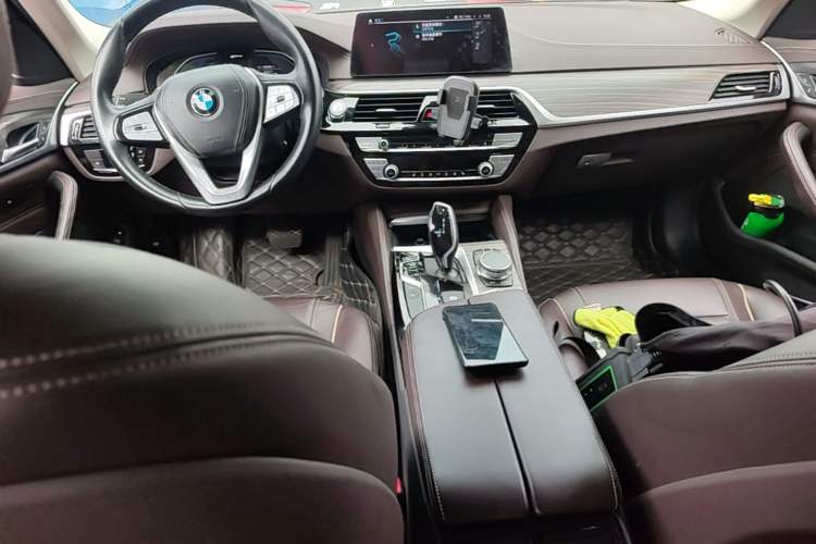 Used BMW 5 Series New Energy 2020 Mileage Upgrade Version 530Le Luxury Package Center Console