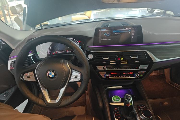Used BMW 5 Series New Energy 2020 Mileage Upgrade Version 530Le Luxury Package Center Console