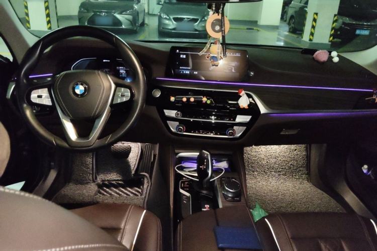 Used BMW 5 Series New Energy 2020 Mileage Upgrade Version 530Le Luxury Package Center Console