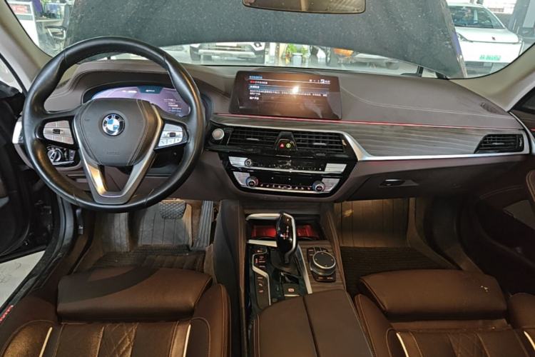 Used BMW 5 Series New Energy 2020 Mileage Upgrade Version 530Le Pioneer Edition Center Console