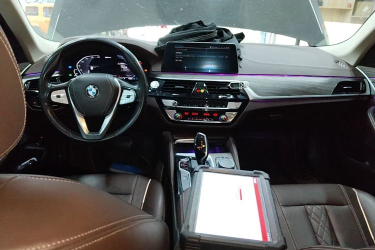 Used BMW 5 Series New Energy 2020 Mileage Upgrade Version 530Le Luxury Package Center Console