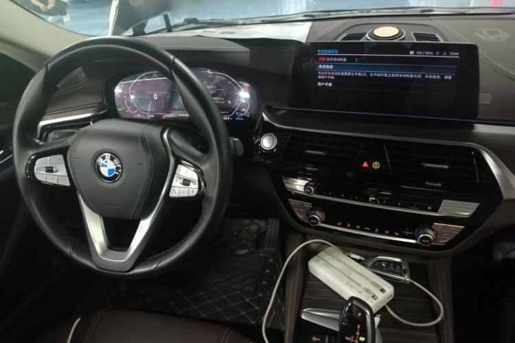 Used BMW 5 Series New Energy 2020 Mileage Upgrade Version 530Le Luxury Package Center Console