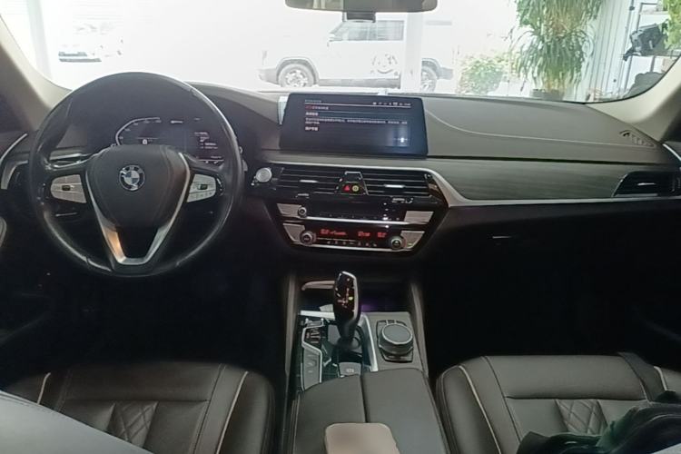 Used BMW 5 Series New Energy 2020 Mileage Upgrade Version 530Le Luxury Package Center Console