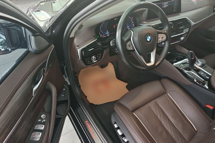Used BMW 5 Series New Energy 2020 Mileage Upgrade Version 530Le Pioneer Edition Driver Seat