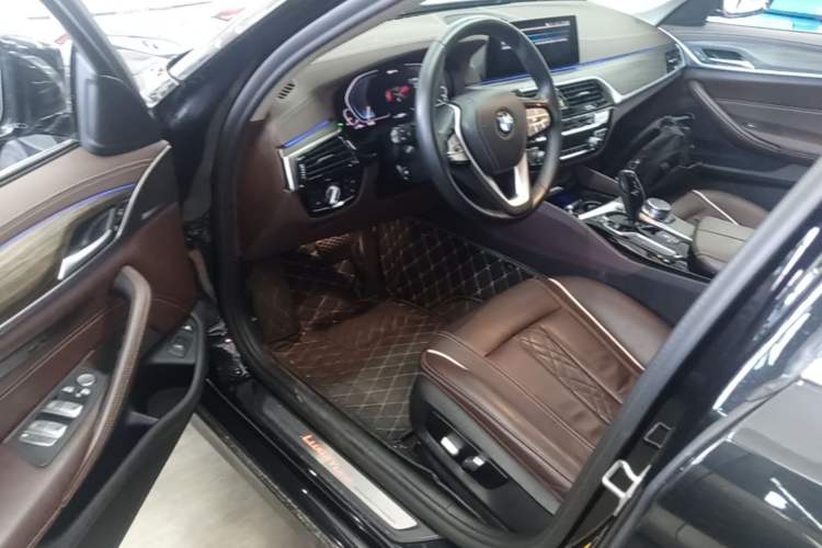 Used BMW 5 Series New Energy 2020 Mileage Upgrade Version 530Le Luxury Package Driver Seat