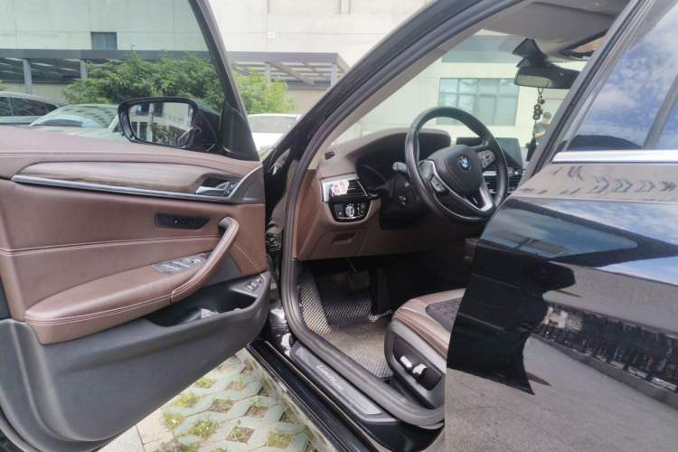 Used BMW 5 Series New Energy 2020 Mileage Upgrade Version 530Le Luxury Package Driver Seat
