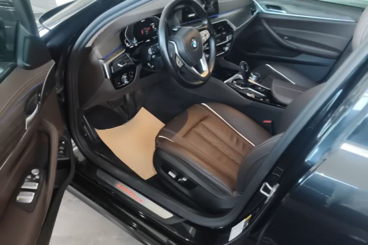 Used BMW 5 Series New Energy 2020 Mileage Upgrade Version 530Le Luxury Package Driver Seat
