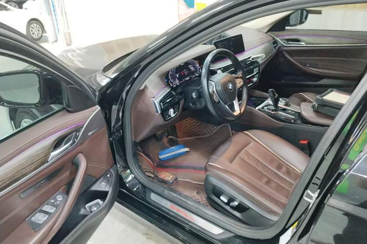Used BMW 5 Series New Energy 2020 Mileage Upgrade Version 530Le Luxury Package Driver Seat