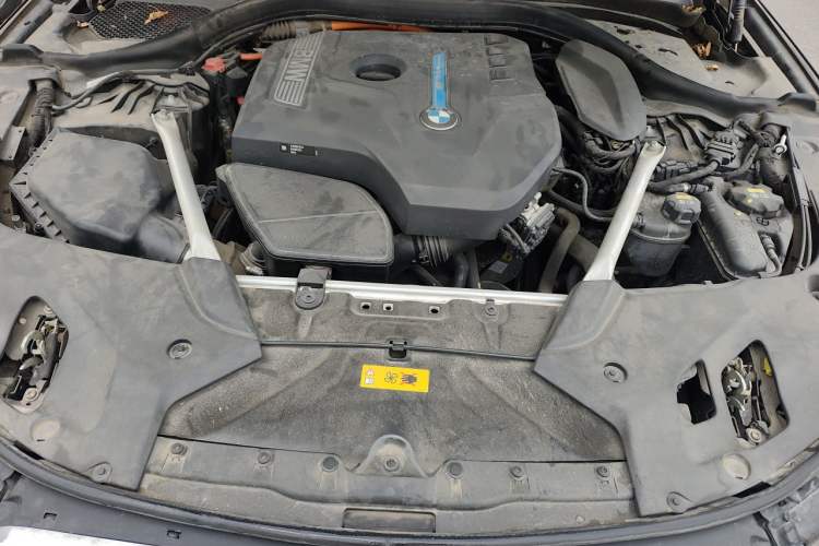 Used BMW 5 Series New Energy 2020 Mileage Upgrade Version 530Le Luxury Package Engine Bay