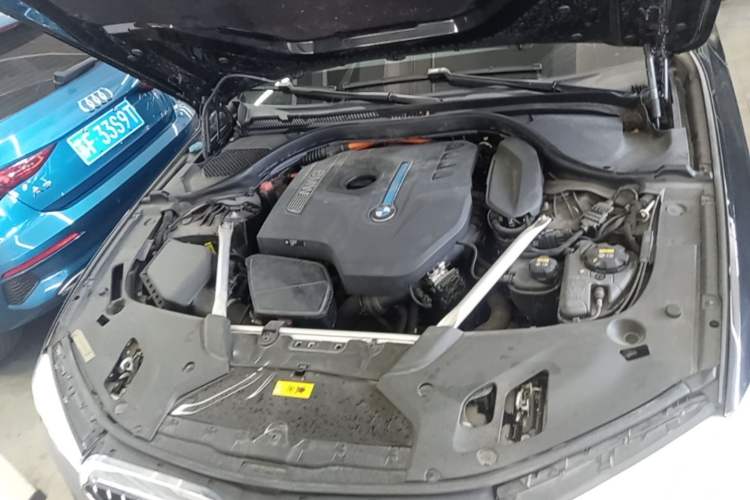 Used BMW 5 Series New Energy 2020 Mileage Upgrade Version 530Le Luxury Package Engine Bay