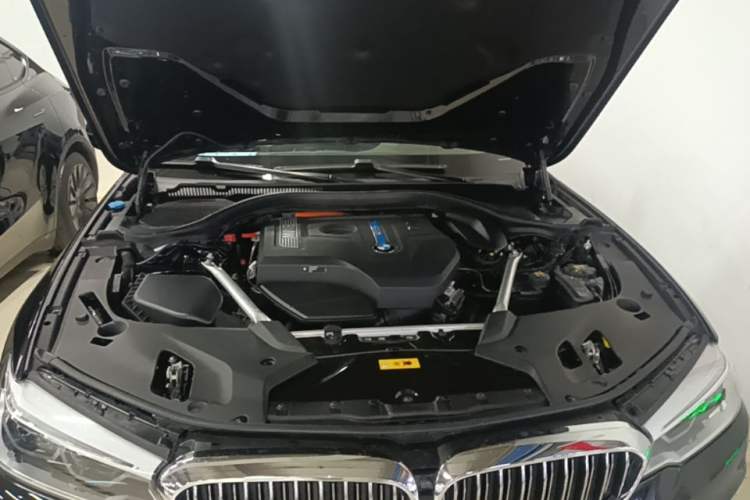 Used BMW 5 Series New Energy 2020 Mileage Upgrade Version 530Le Luxury Package Engine Bay