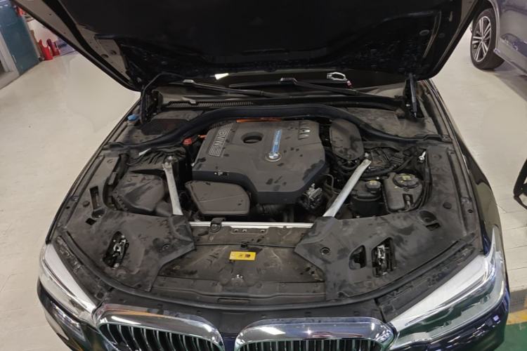 Used BMW 5 Series New Energy 2020 Mileage Upgrade Version 530Le Pioneer Edition Engine Bay