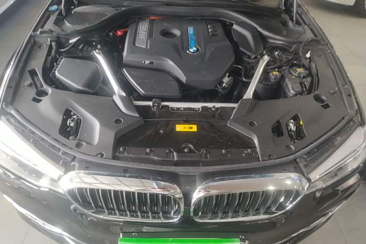 Used BMW 5 Series New Energy 2020 Mileage Upgrade Version 530Le Luxury Package Engine Bay