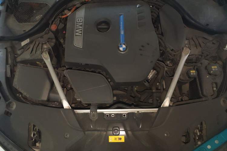 Used BMW 5 Series New Energy 2020 Mileage Upgrade Version 530Le Luxury Package Engine Bay