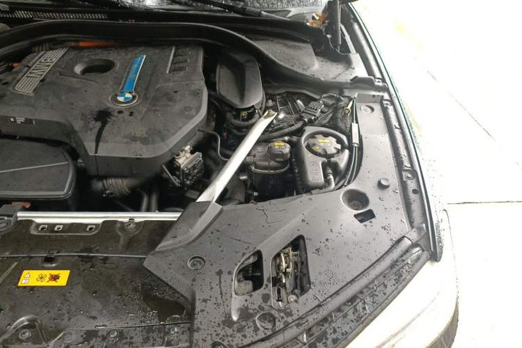 Used BMW 5 Series New Energy 2020 530Le Luxury Package Engine Bay Left