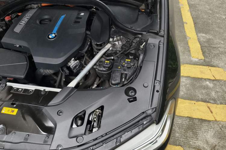 Used BMW 5 Series New Energy 2020 530Le Pioneer Edition Engine Bay Left