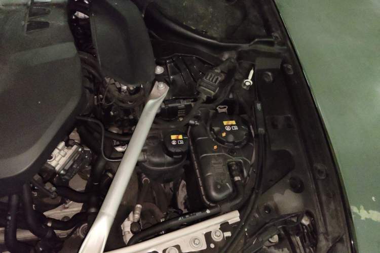 Used BMW 5 Series New Energy 2020 Mileage Upgrade Version 530Le Luxury Package Engine Bay Left