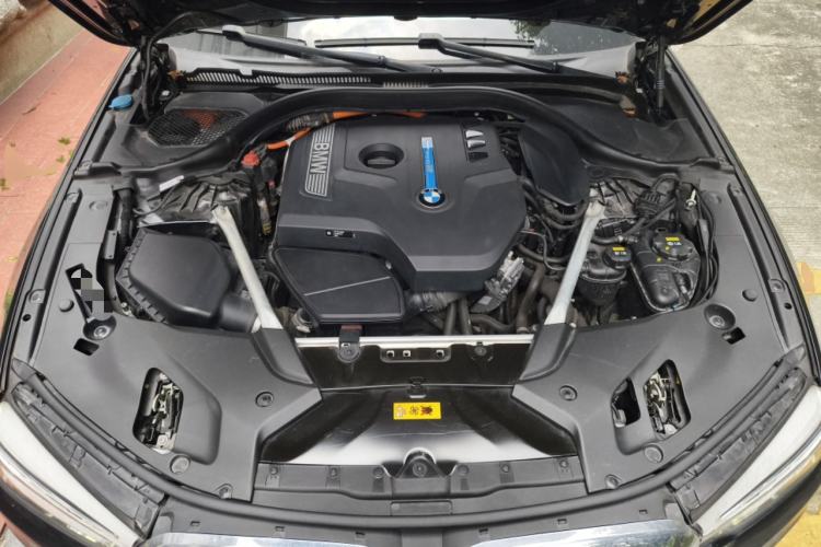 Used BMW 5 Series New Energy 2020 530Le Pioneer Edition Engine Bay